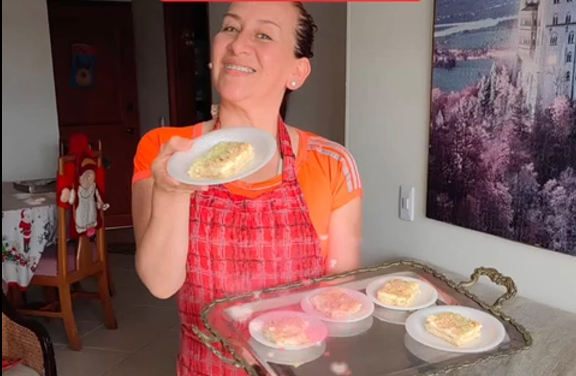 Venta de postres para recaudar fondos para atender sobrevivientes de guerra.